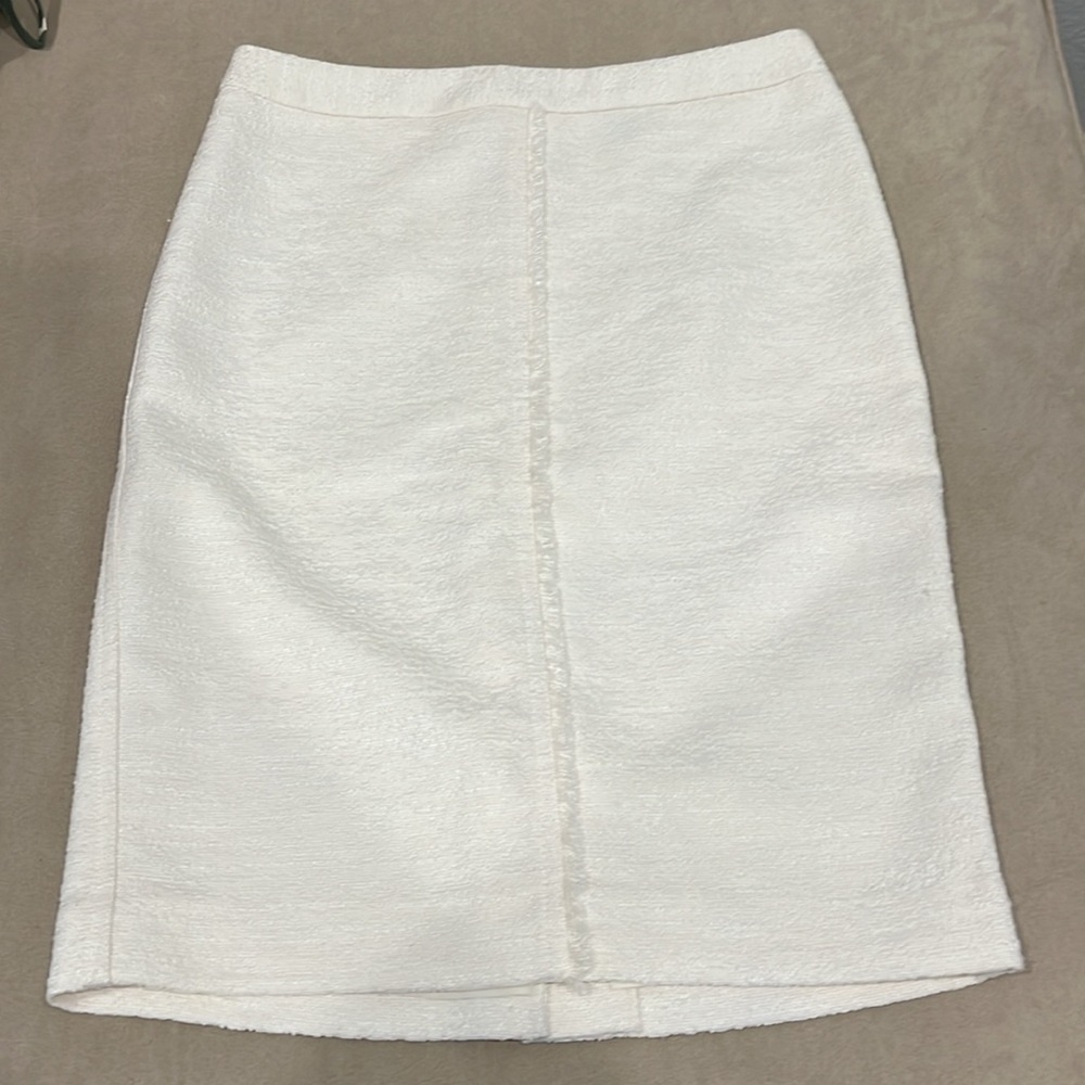 Ann Taylor Fringe Tweed Pencil Skirt Size 0P Cream - Picture 2 of 5